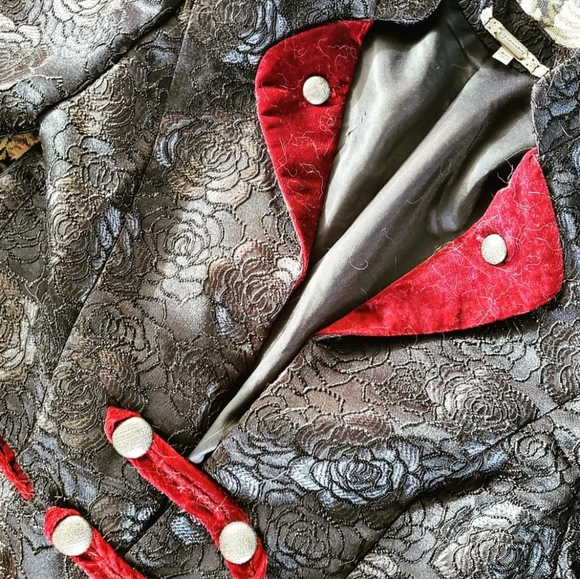 gimmicks by BKE Jackets & Blazers - *NWT*"GIMMICKS BY BKE" BLAZER - TAPESTRY/VELOUR